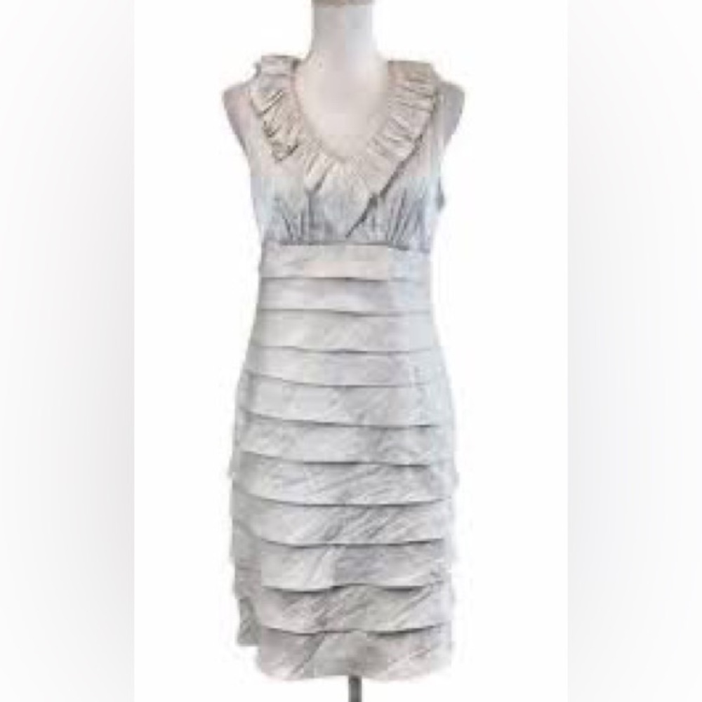 LONDON TIMES: LIGHT SILVERY GRAY COCTAIL DRESS SIZE 10